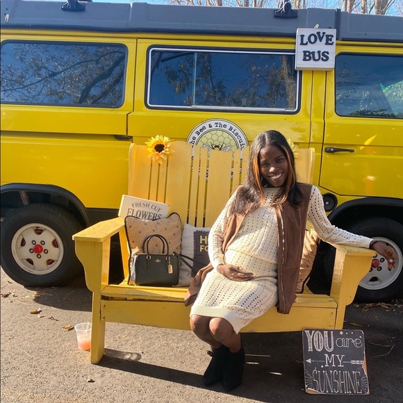 Meet your Posher, I’Asha. Please call me Ginny! - Picture 4 of 8